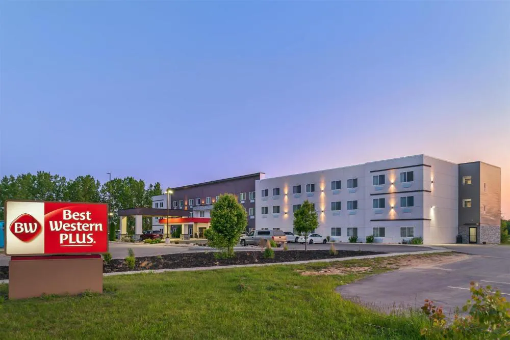 Best Western Plus Wayland Hotel hotel hero