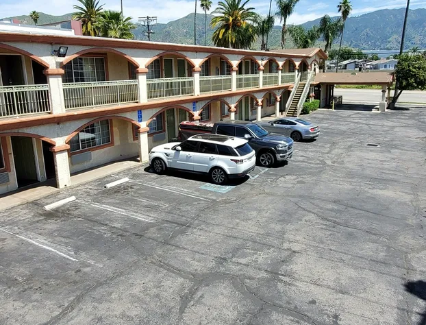 Delmonico Inn & Suites hotel detail image 1