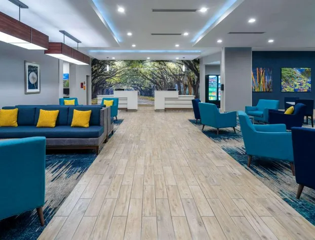 La Quinta Inn & Suites by Wyndham Tifton hotel detail image 3