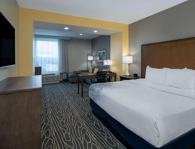 La Quinta Inn & Suites by Wyndham Tifton hotel detail image 2