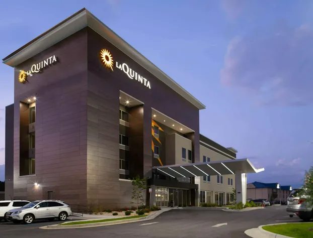 La Quinta Inn & Suites by Wyndham Tifton hotel detail image 1
