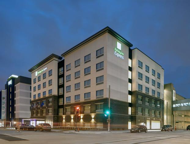 Holiday Inn Express Milwaukee Downtown, an IHG Hotel hotel detail image 2