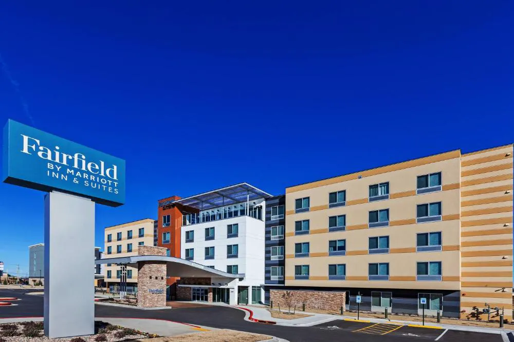 Fairfield Inn & Suites by Marriott Tulsa Catoosa hotel hero