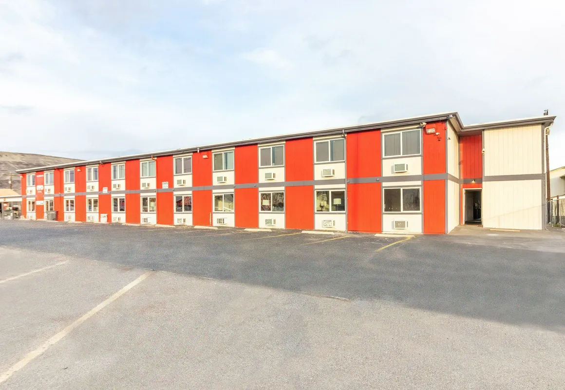 Rodeway Inn hotel hero