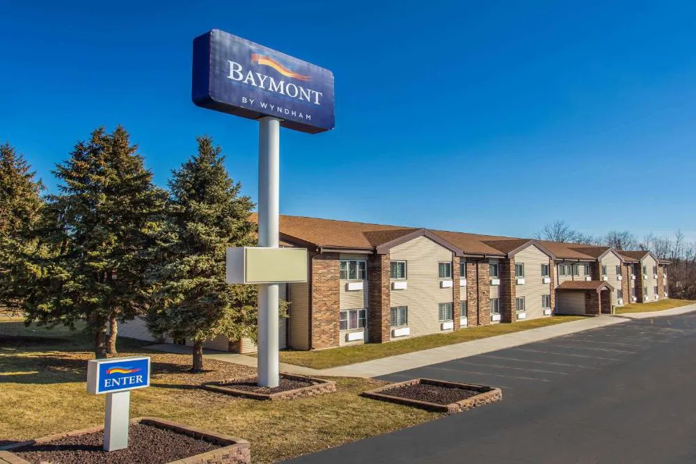 Baymont by Wyndham Joliet hotel hero