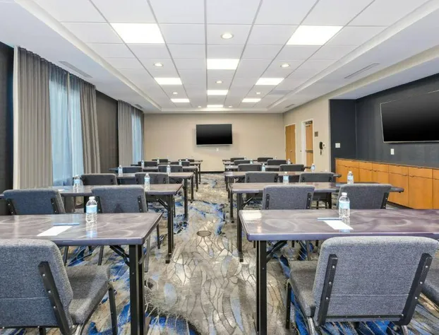 Fairfield Inn & Suites by Marriott Cincinnati Airport South/Florence hotel detail image 1