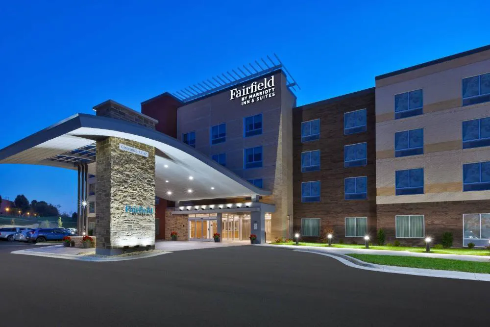 Fairfield Inn & Suites by Marriott Cincinnati Airport South/Florence hotel hero