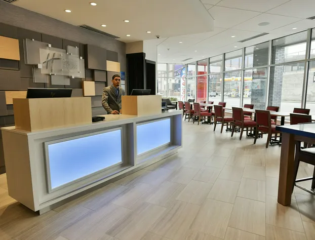 Holiday Inn Express & Suites Jersey City - Holland Tunnel by IHG hotel detail image 4