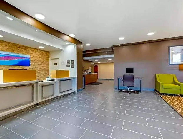 Comfort Inn & Suites hotel detail image 3