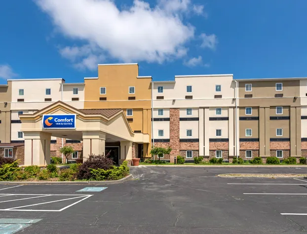 Comfort Inn & Suites Michigan City South hotel detail image 2