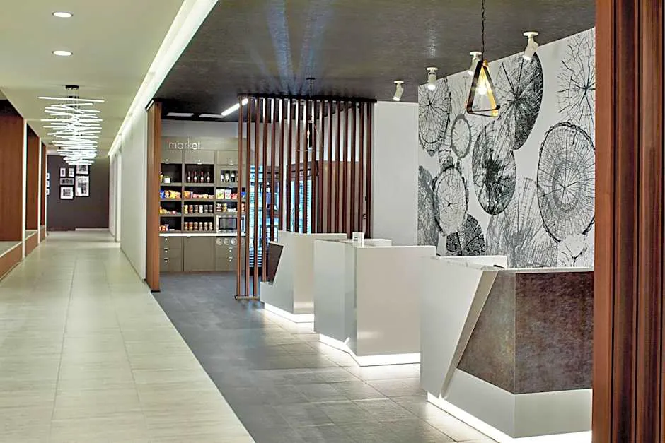 Courtyard by Marriott Albany Airport hotel hero