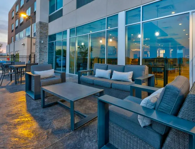 Holiday Inn Express & Suites Cedar Springs – Grand Rapids N by IHG hotel detail image 4