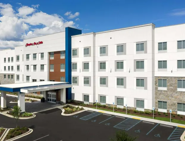 Hampton Inn & Suites Lexington Columbia hotel detail image 1