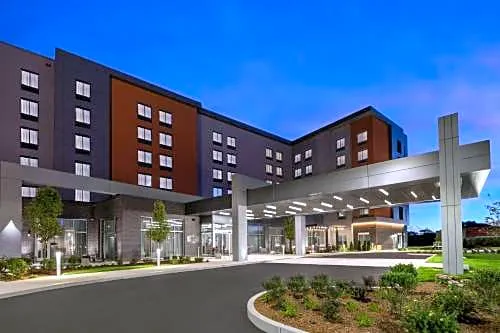 Hampton Inn - Boston Woburn, MA hotel hero