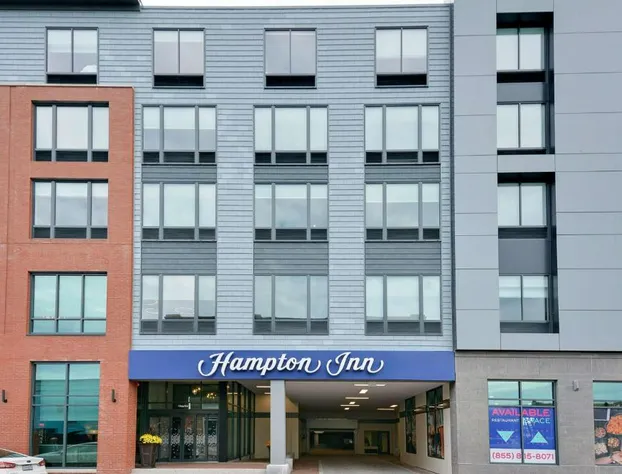 Hampton Inn Salem Boston hotel detail image 4