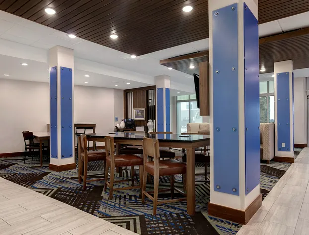 Holiday Inn Express & Suites Grand Rapids South - Wyoming by IHG hotel detail image 4