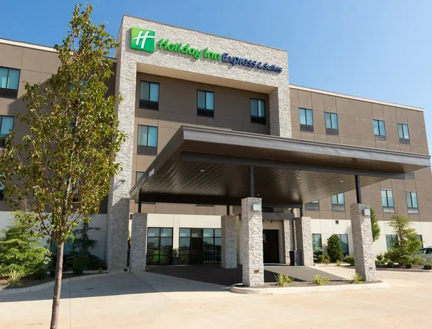 Holiday Inn Express & Suites Kingfisher by IHG hotel detail image 1