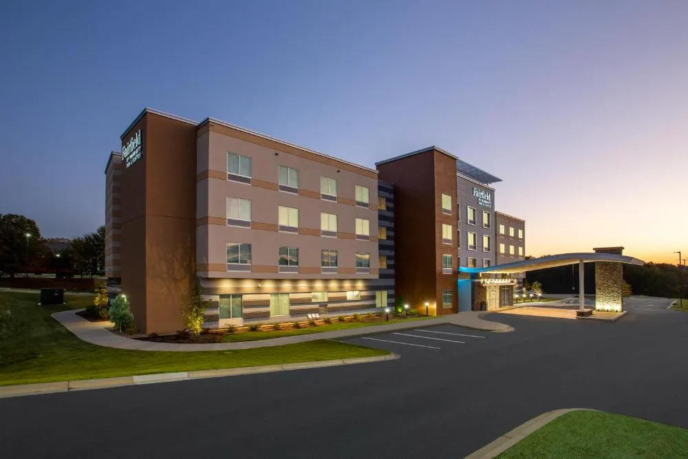 Fairfield Inn & Suites by Marriott Greenville Spartanburg/Duncan hotel hero