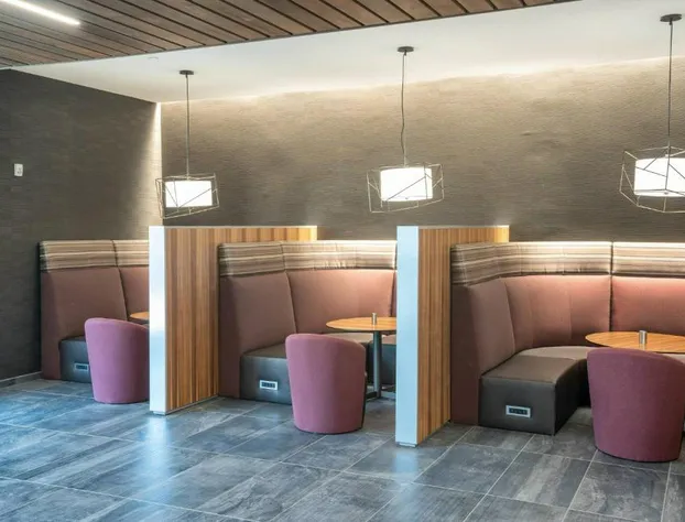 Courtyard by Marriott Charleston-North Charleston hotel detail image 4