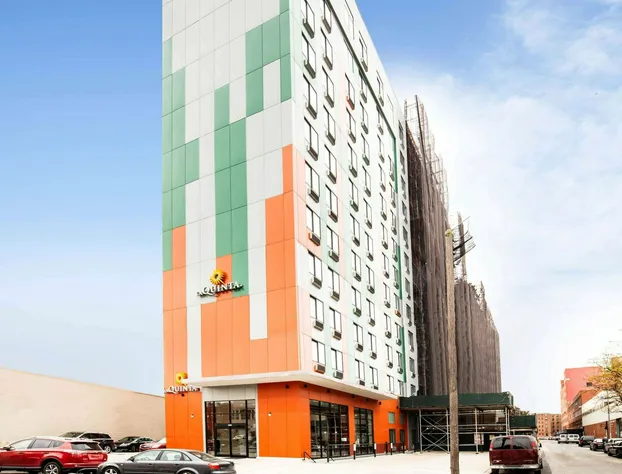 La Quinta Inn and Suites by Wyndham Long Island City hotel detail image 1