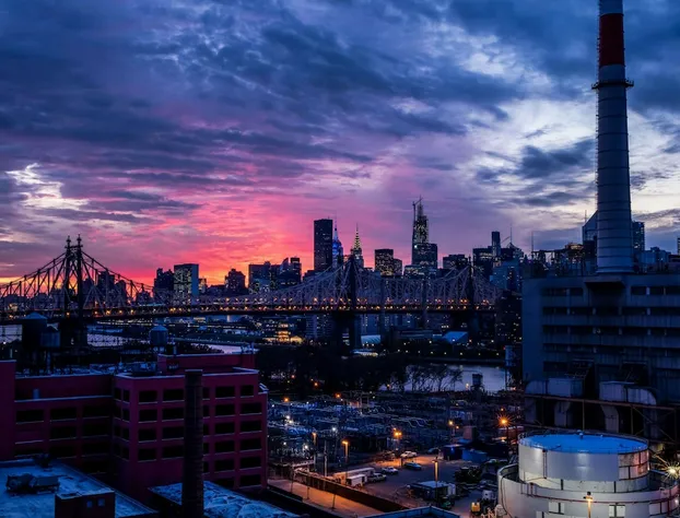 La Quinta Inn and Suites by Wyndham Long Island City hotel detail image 3