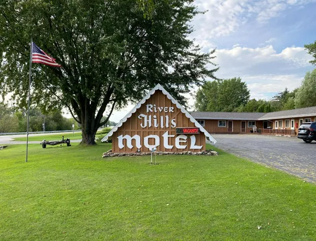 The River Hills Motel - Algoma, WI - Near Door County hotel detail image 2