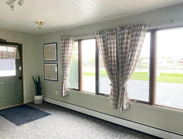 The River Hills Motel - Algoma, WI - Near Door County hotel detail image 4