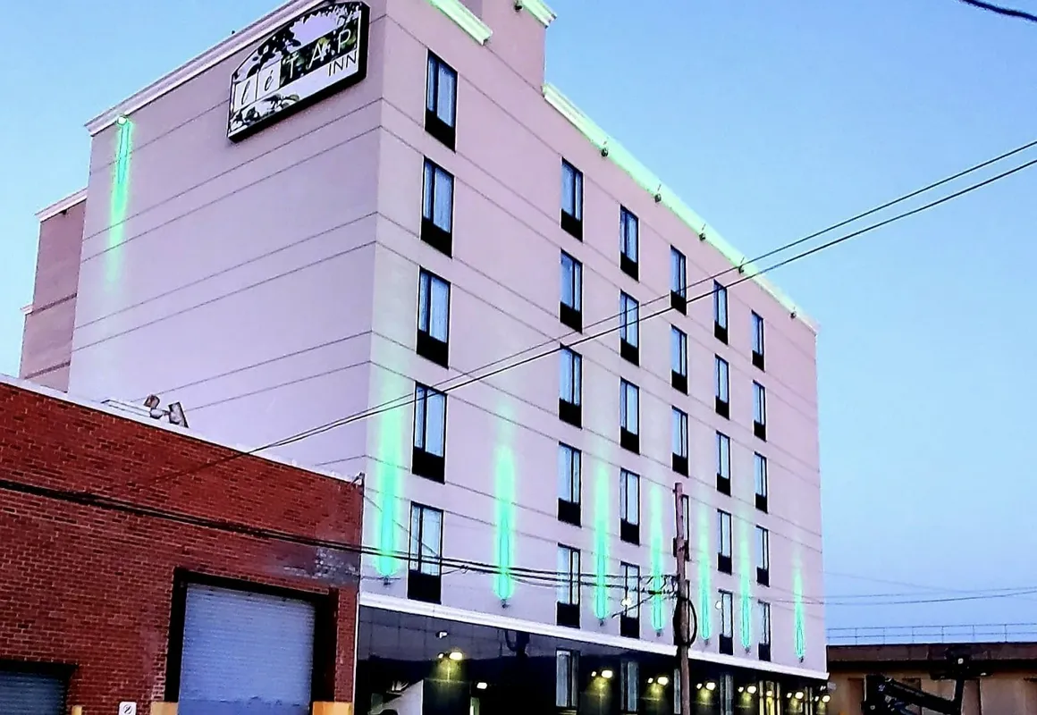 LeTap Hotel near AirTrain JFK Airport hotel hero
