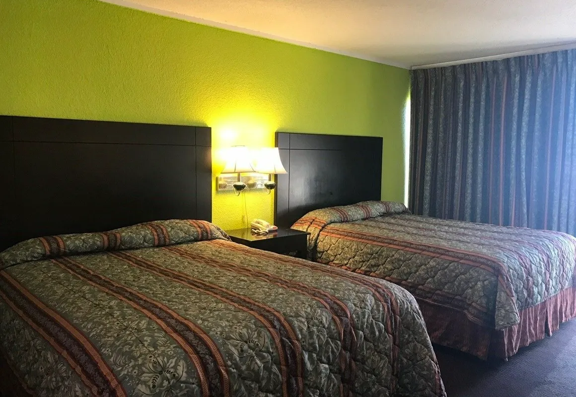 Woodville Inn hotel hero