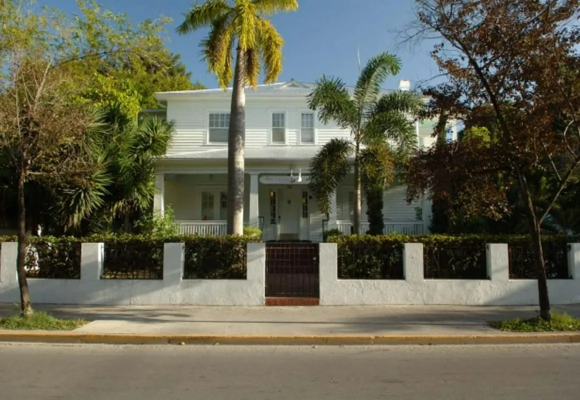 Amsterdam's Curry Mansion Inn hotel hero