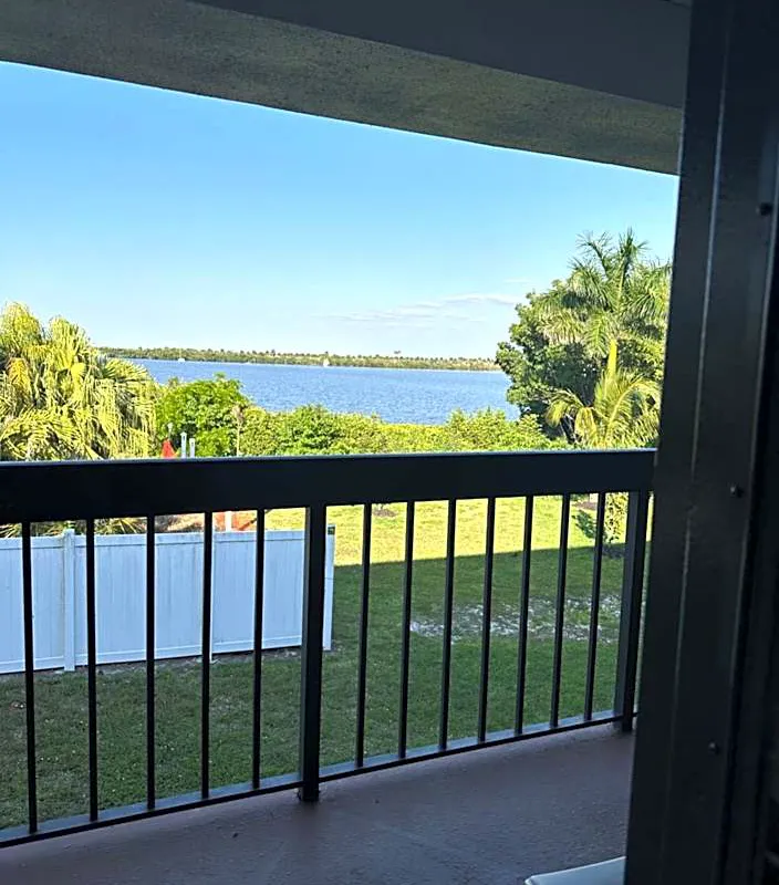 Riverview Inn hotel hero