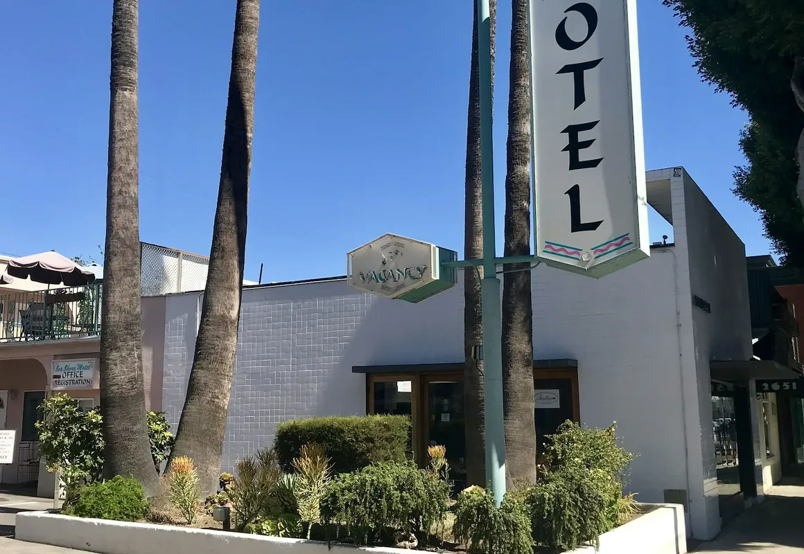 Sea Shore Motel hotel hero