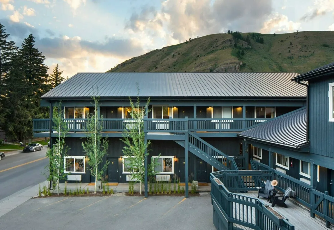 Cache House hotel hero