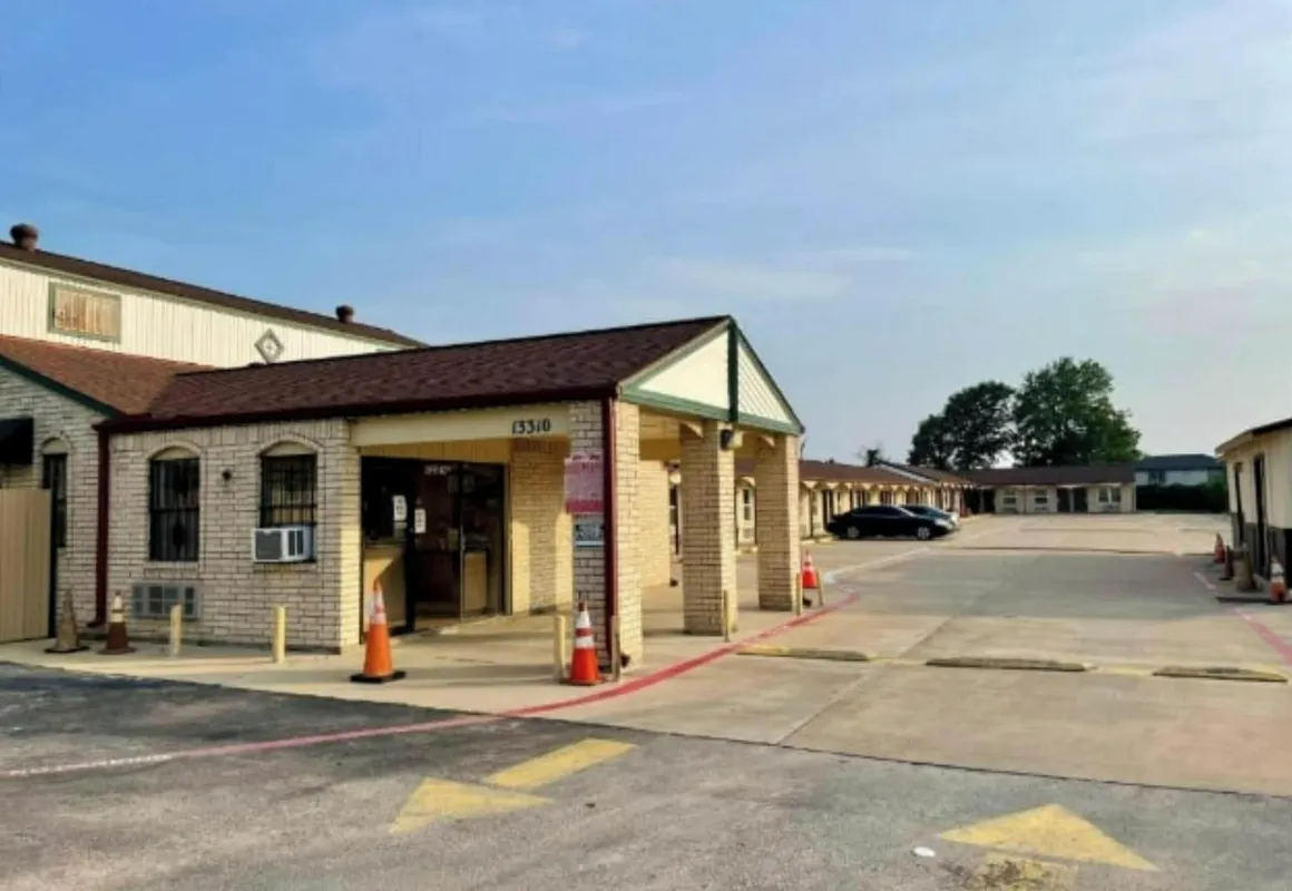 Golden Inn Dallas by Hotel O hotel hero