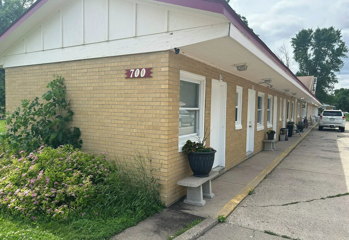 Custom Stay hotel hero