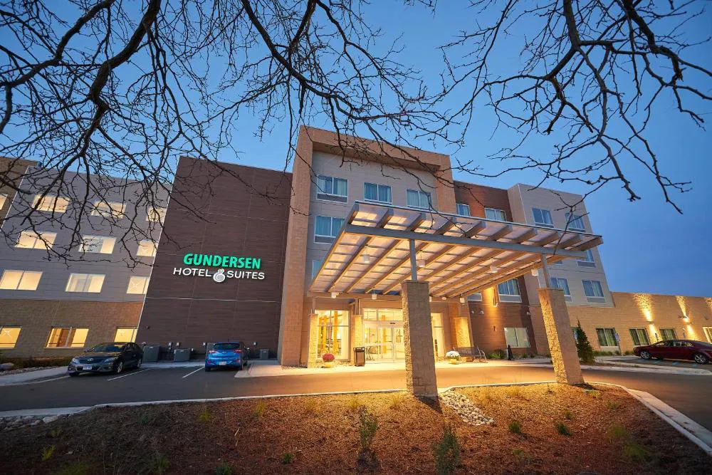 Gundersen Hotel & Suites hotel hero