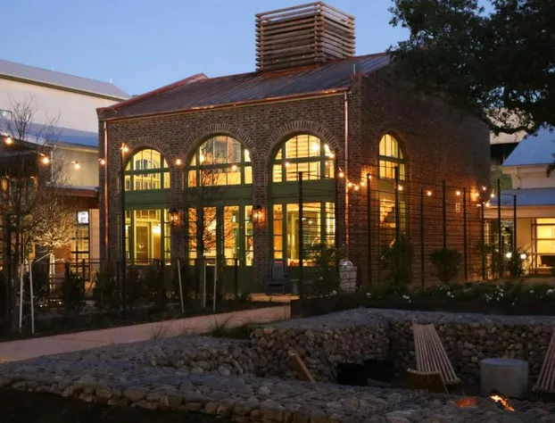 Cavalry Court, by Valencia Hotel Collection hotel detail image 2