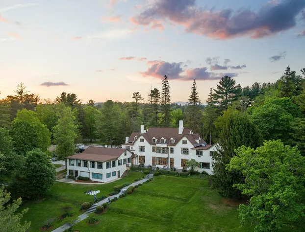 Seven Hills Inn hotel detail image 1