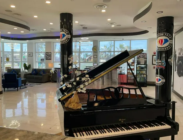 Streamline Hotel hotel detail image 3