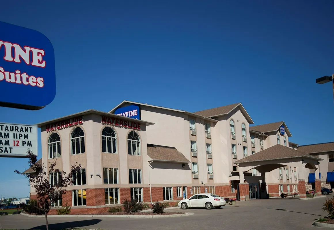 Peavine Inn And Suites High Prairie hotel hero
