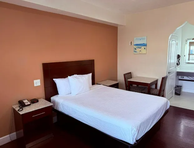 Travelodge by Wyndham Harbor City hotel detail image 2