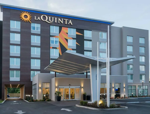 La Quinta Inn & Suites by Wyndham Mobile hotel detail image 3