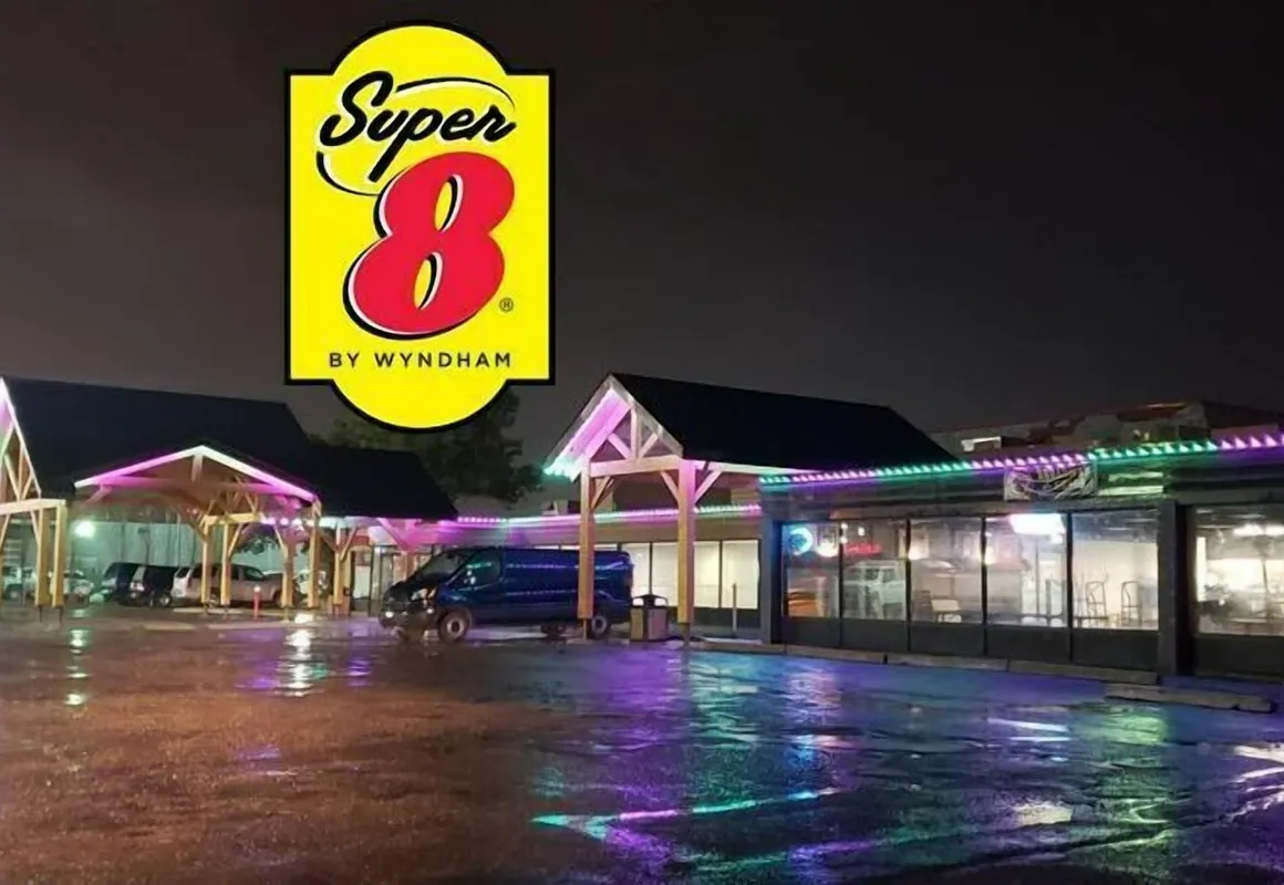 Super 8 by Wyndham Spruce Grove hotel hero