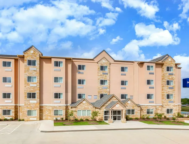Microtel Inn & Suites by Wyndham College Station hotel detail image 1