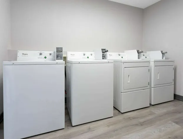 Travelodge by Wyndham Water’s Edge Hotel - Racine hotel detail image 4