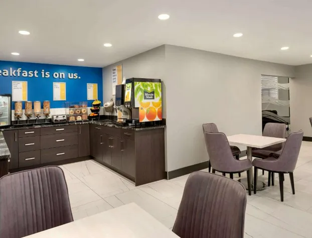 Days Inn by Wyndham Wainwright hotel detail image 4