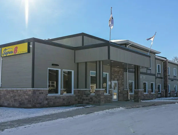 Super 8 by Wyndham Moosonee hotel detail image 1