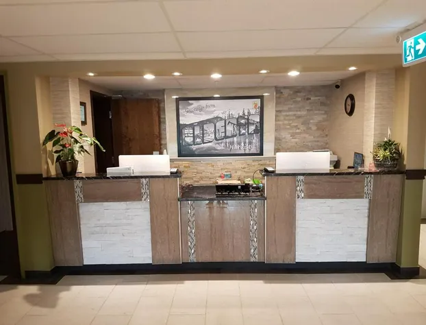 Super 8 by Wyndham Hardisty hotel detail image 3