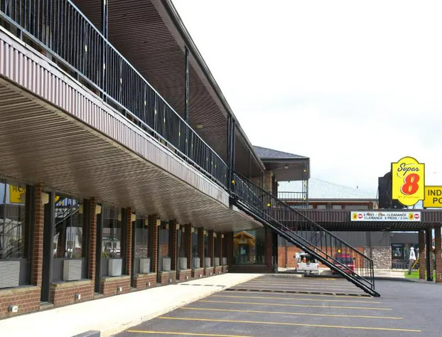 Super 8 by Wyndham Hearst ON hotel detail image 2