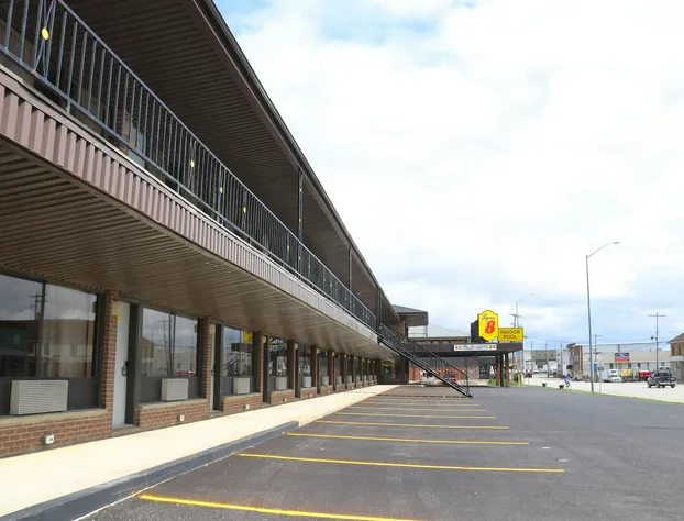 Super 8 by Wyndham Hearst ON hotel detail image 4